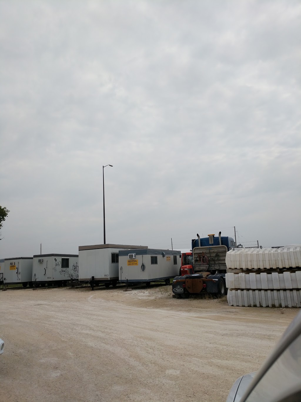 Industrial Trailer Sales | 4 Goodenough Rd, Springfield, MB R2J 3N4, Canada | Phone: (204) 255-1014