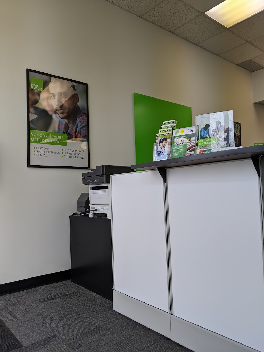 H&R Block | 210 North Service Rd W P1030, Oakville, ON L6M 2Y2, Canada | Phone: (905) 842-7600