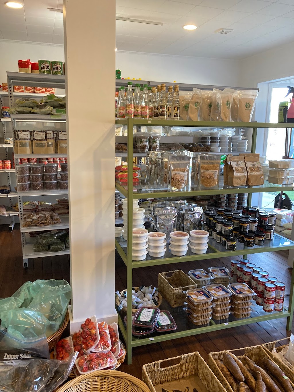 Super Marché Tropical Africa | 451a Rue Lindsay, Drummondville, QC J2B 1G9, Canada | Phone: (819) 461-8489