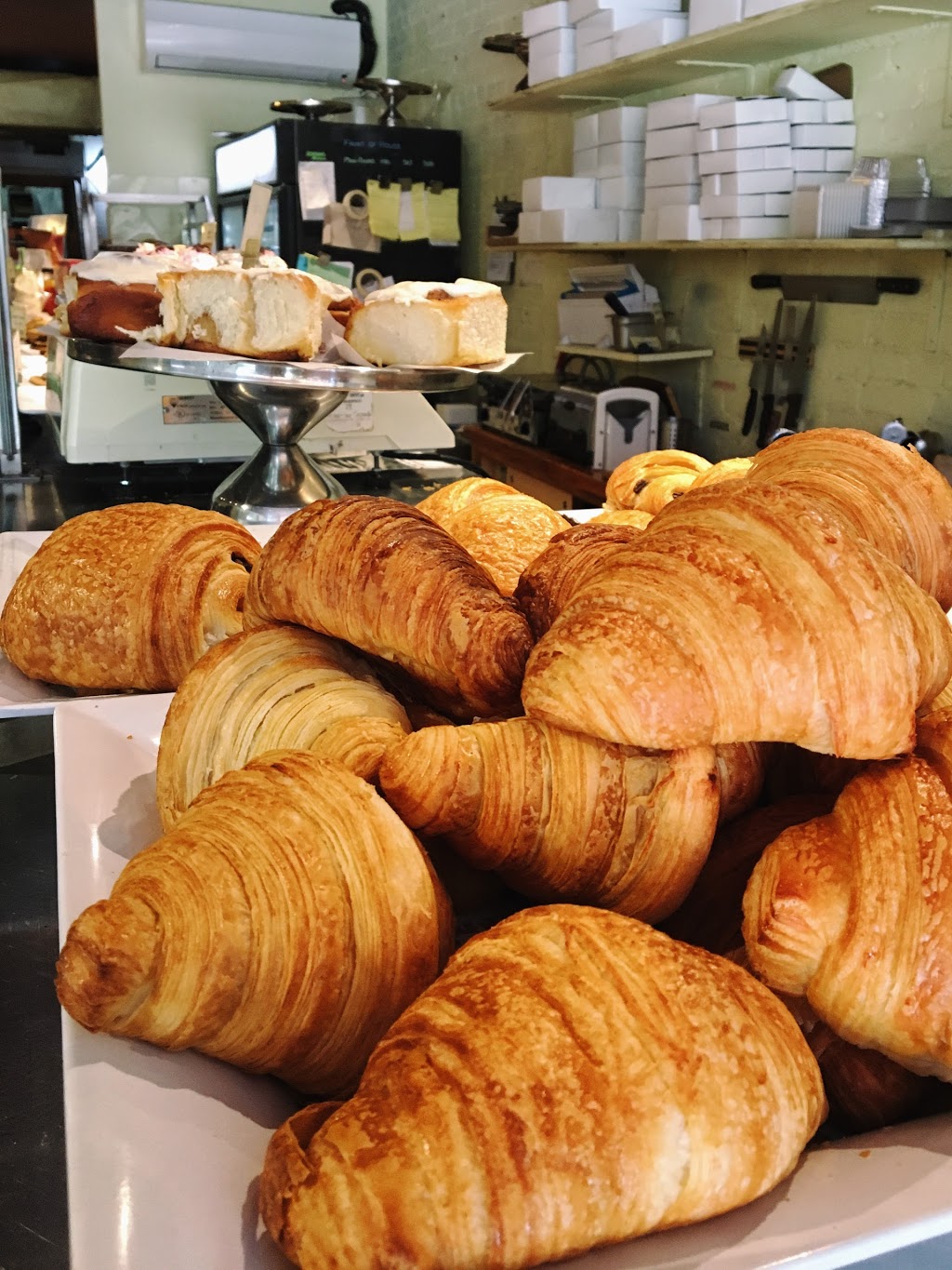 Mabels Bakery & Specialty Foods | 323 Roncesvalles Ave, Toronto, ON M6R 2M6, Canada | Phone: (416) 534-2333