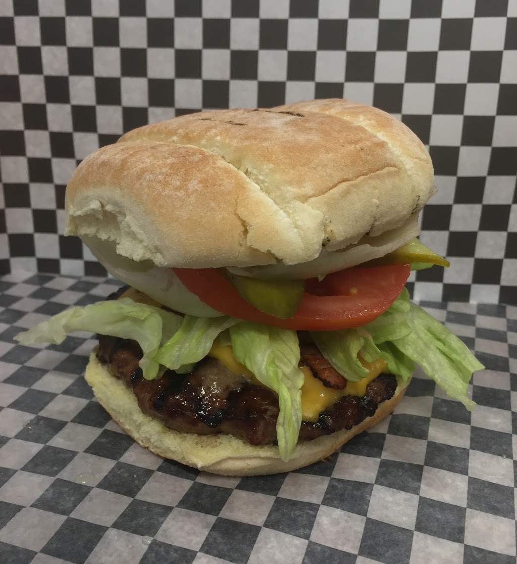 Innisfil Beach Snack Bar | 2 Innisfil Beach Rd, Innisfil, ON L9S 4E4, Canada