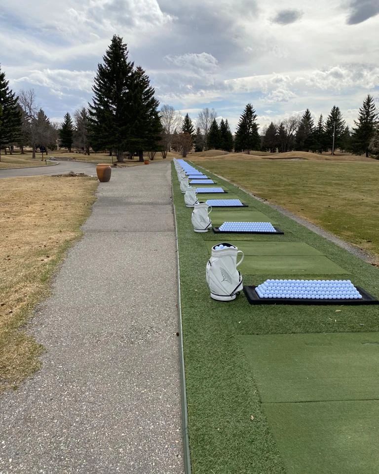 Alvaro Vasquez Golf | 88008 226 Ave E, Foothills, AB T1S 4A6, Canada | Phone: (403) 973-5341