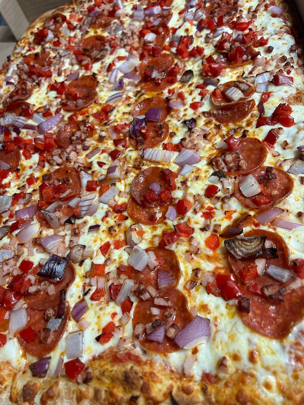 Tito’s Pizza | 14091 Belmont Rd, Belmont, ON N0L 1B0, Canada | Phone: (519) 644-2020