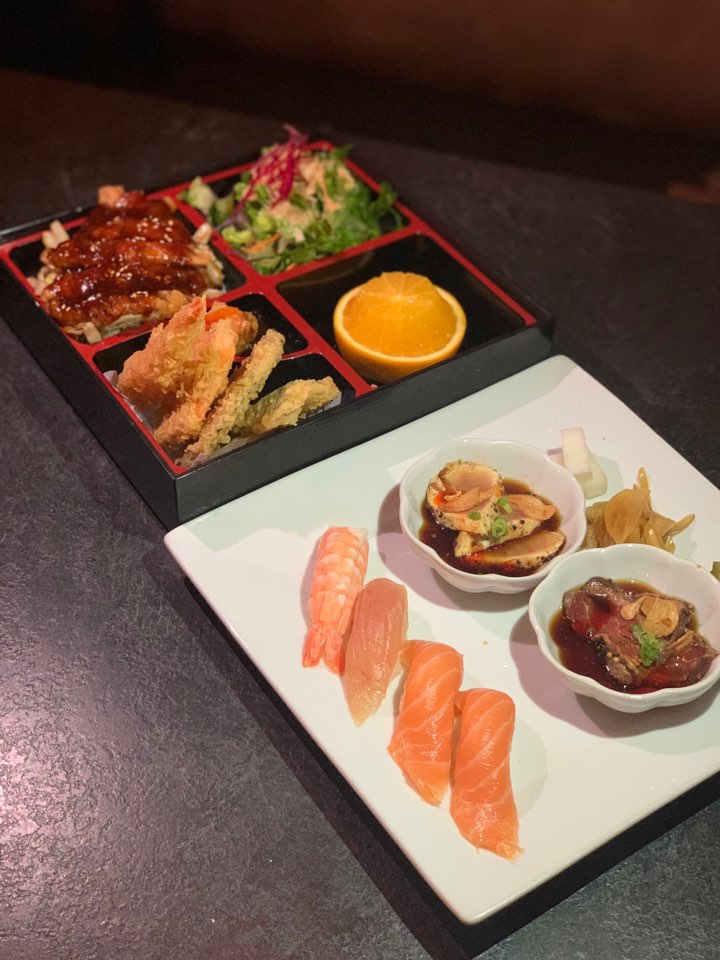 Sushi Hon | 21 Beju Ind. Dr #3, Sylvan Lake, AB T4S 2J4, Canada | Phone: (403) 864-9911