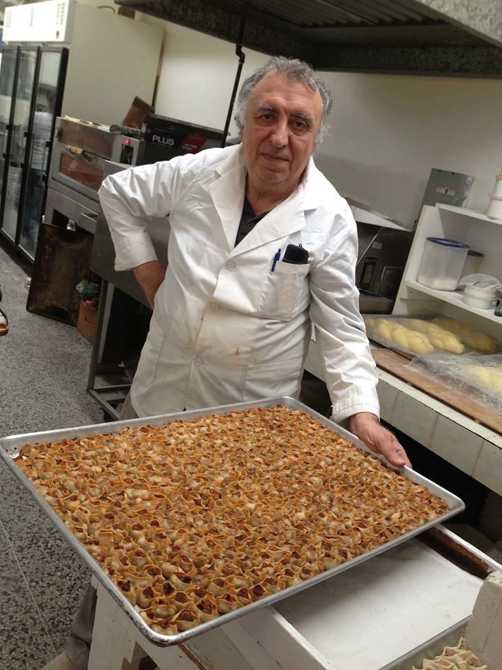 Pâtisserie Armenia | 420 Rue Fleury O, Montréal, QC H3L 1V7, Canada | Phone: (514) 389-4696