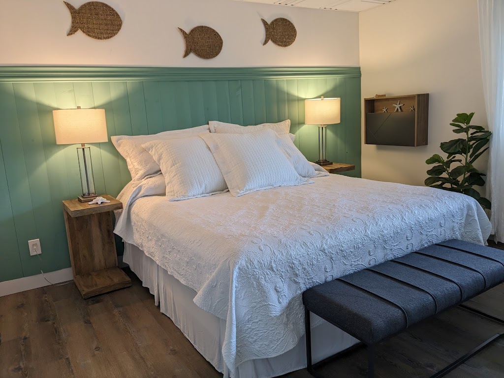 Ô Roy des Marées | 34 Rue du Parc, Trois-Pistoles, QC G0L 4K0, Canada | Phone: (819) 348-1454