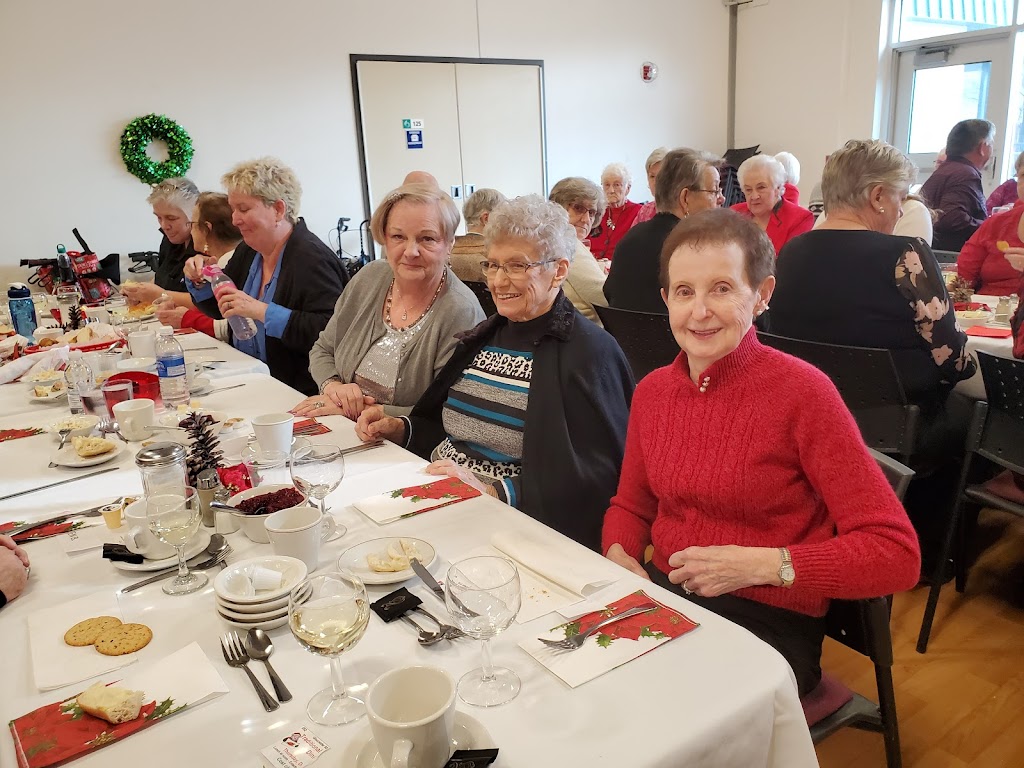 Pat Clark Community Center | 4355 Halmont Dr, Gloucester, ON K1J 8W6, Canada | Phone: (613) 748-1771