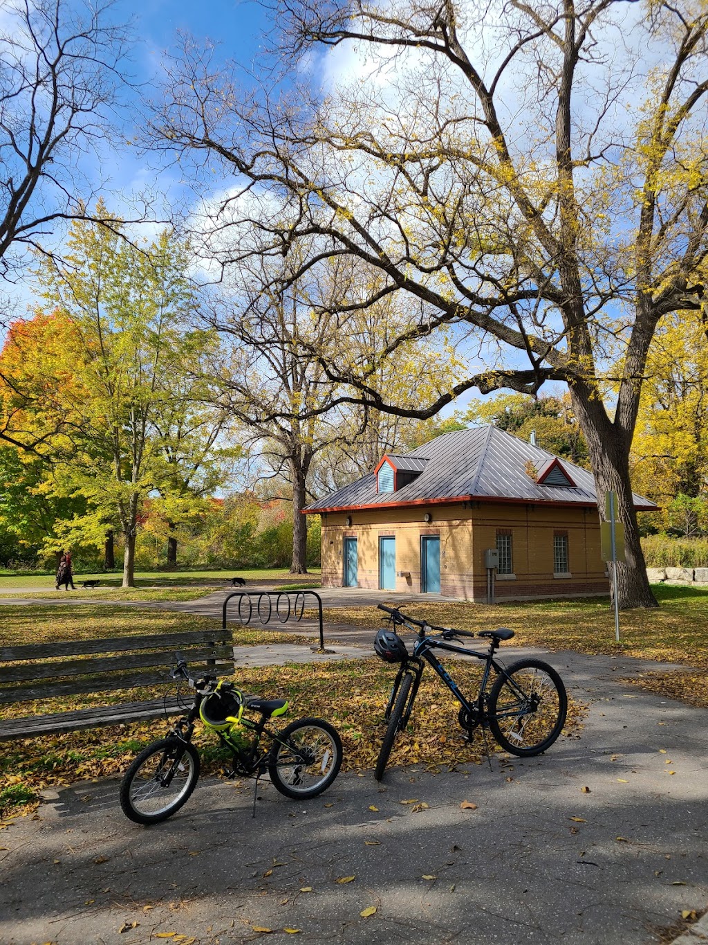 Greenway Park Saturn Playground | 50 Greenside Ave, London, ON N6J 2X5, Canada | Phone: (519) 661-4980