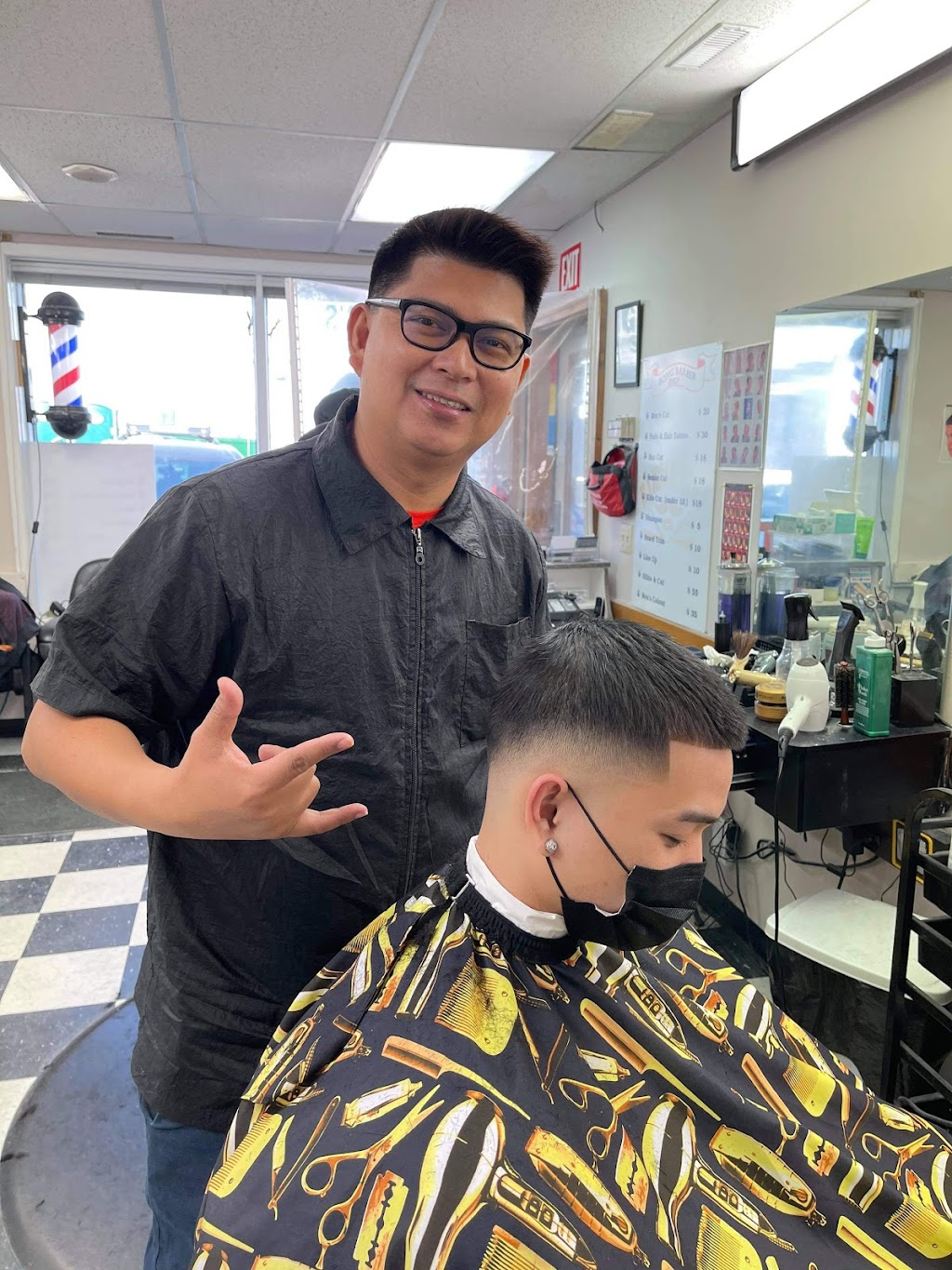 Bongs Barber Shop | 3305 17 Ave SE, Calgary, AB T2A 0R2, Canada | Phone: (403) 389-4285