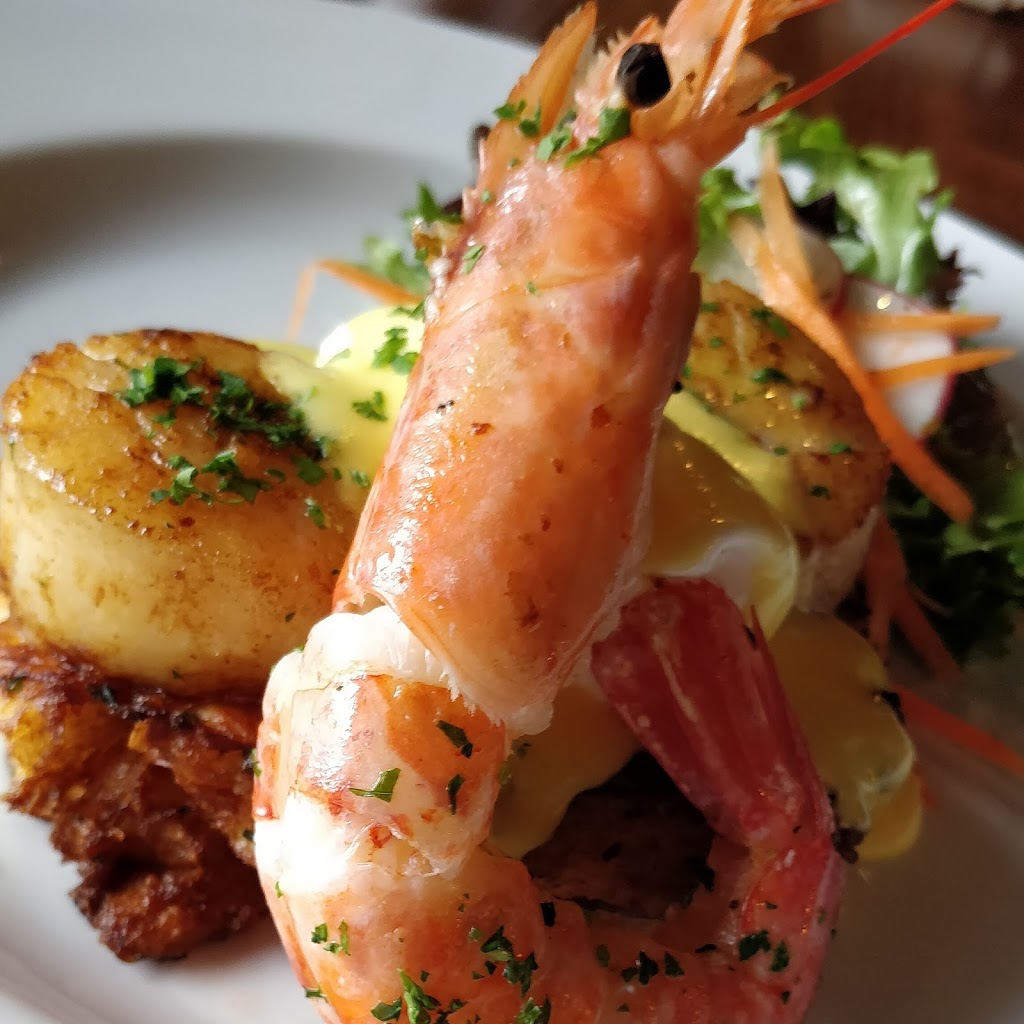 The Twisted Vine Kitchen and Bar | 15-2662 Austin Ave, Coquitlam, BC V3K 6C4, Canada | Phone: (604) 492-1927