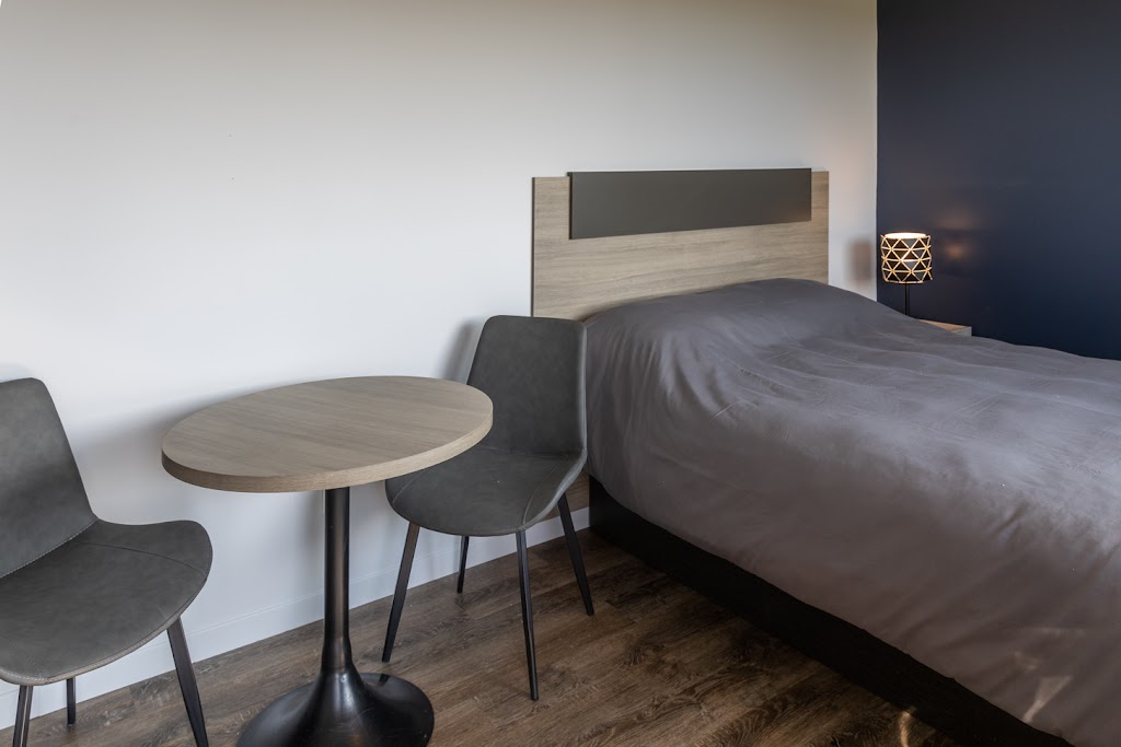 Motel Au Vieux Fanal | 170 Rue Fraser, Rivière-du-Loup, QC G5R 1C8, Canada | Phone: (418) 862-5255
