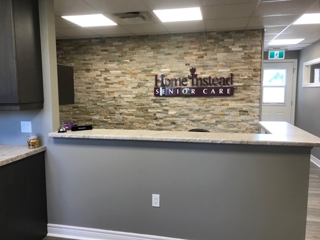 Home Instead Senior Care | 327 Wellington St, Sarnia, ON N7T 1H4, Canada | Phone: (519) 704-1471