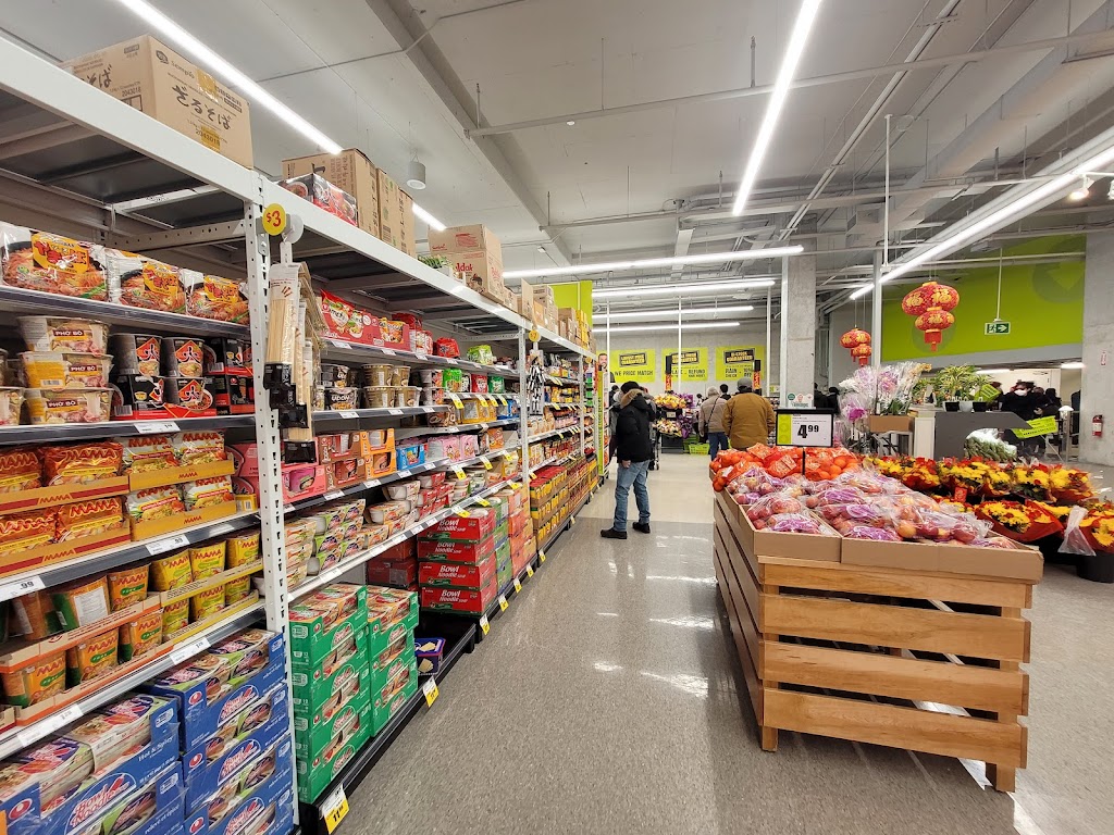FreshCo Don Mills & Helen Lu | 2395 Don Mills Rd., Toronto, ON M2J 3B6, Canada | Phone: (416) 499-0723