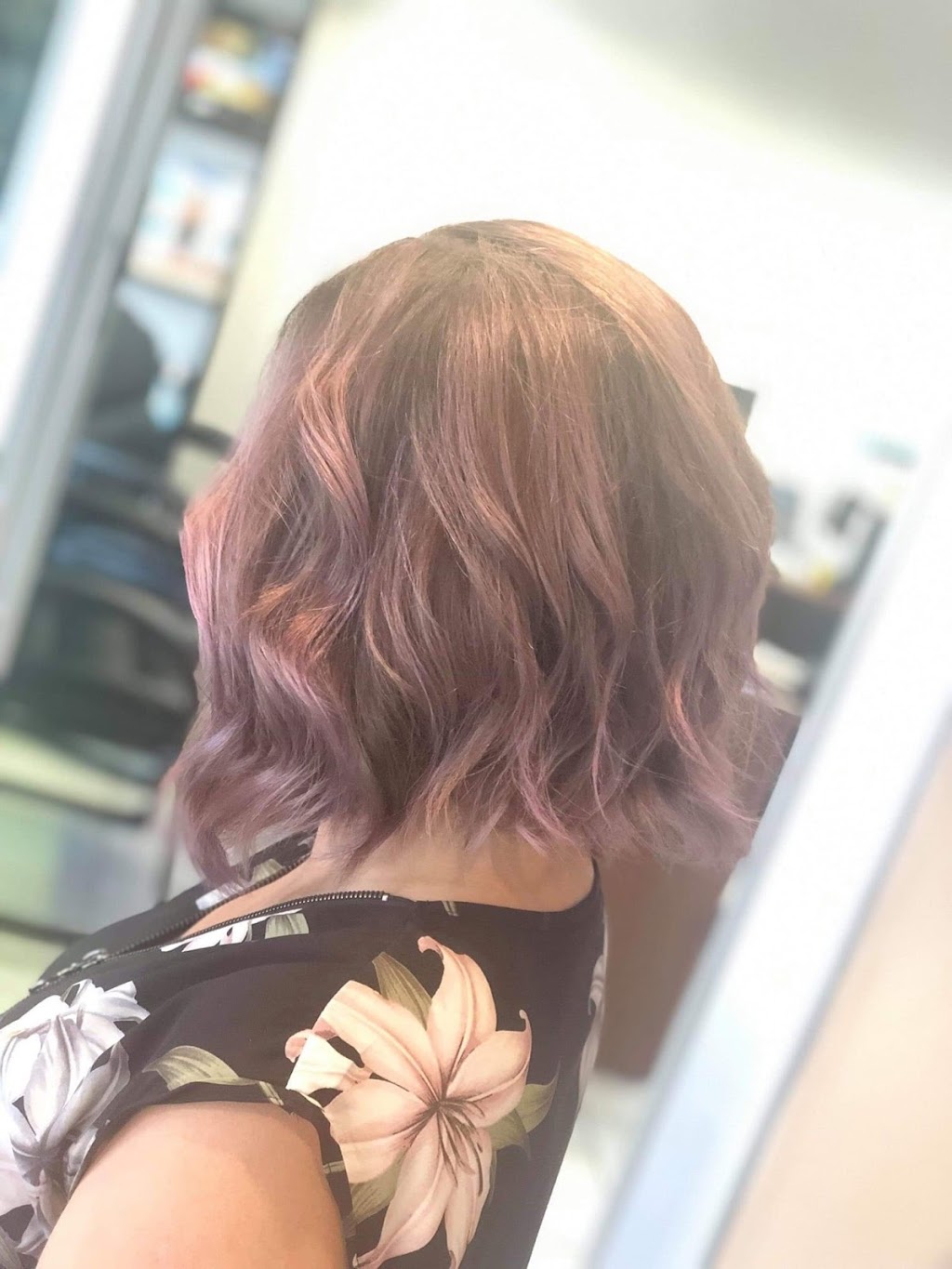 l’Escapade coiffure et salon de bronzage | 223 Avenue St Laurent, Louiseville, QC J5V 1K1, Canada | Phone: (819) 228-8141