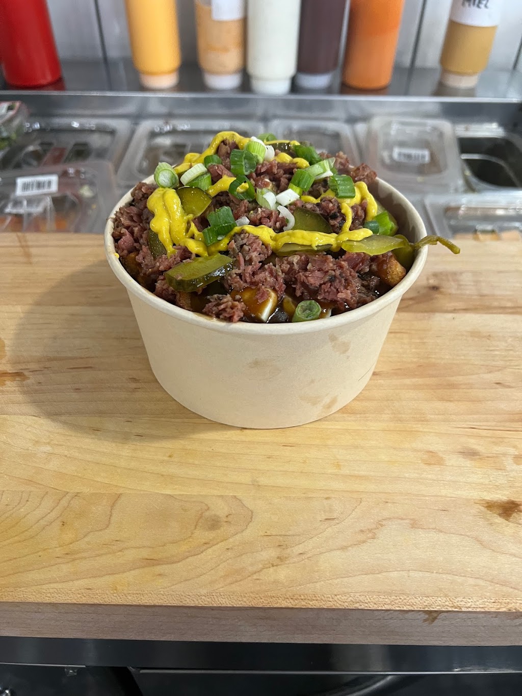 Poutine & Co | 1151 Mnt des Pionniers, Terrebonne, QC J6V 0E1, Canada | Phone: (450) 704-3001