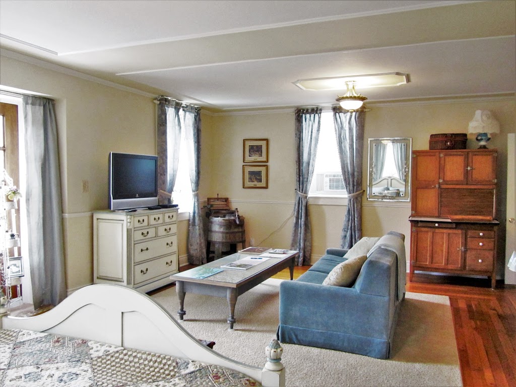 The Island Mill Getaway | 1062 Marysville Rd, Marysville, ON K0K 2N0, Canada | Phone: (613) 929-6729