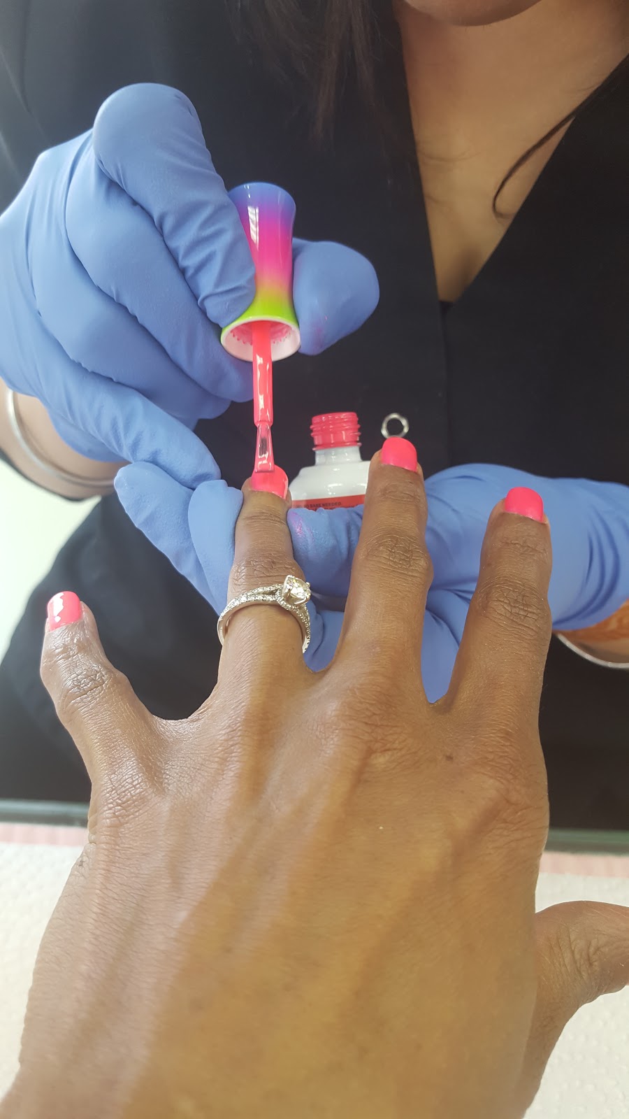 Beauté RX / Sourcil au fil | 4935 Boulevard Saint-Charles, Montréal, QC H9H 3E4, Canada | Phone: (514) 884-7254