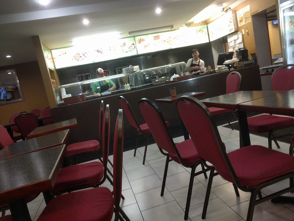 O Shish Taouk | 5070 Montée Saint-Hubert, Saint-Hubert, QC J3Y 1V5, Canada | Phone: (450) 486-1233