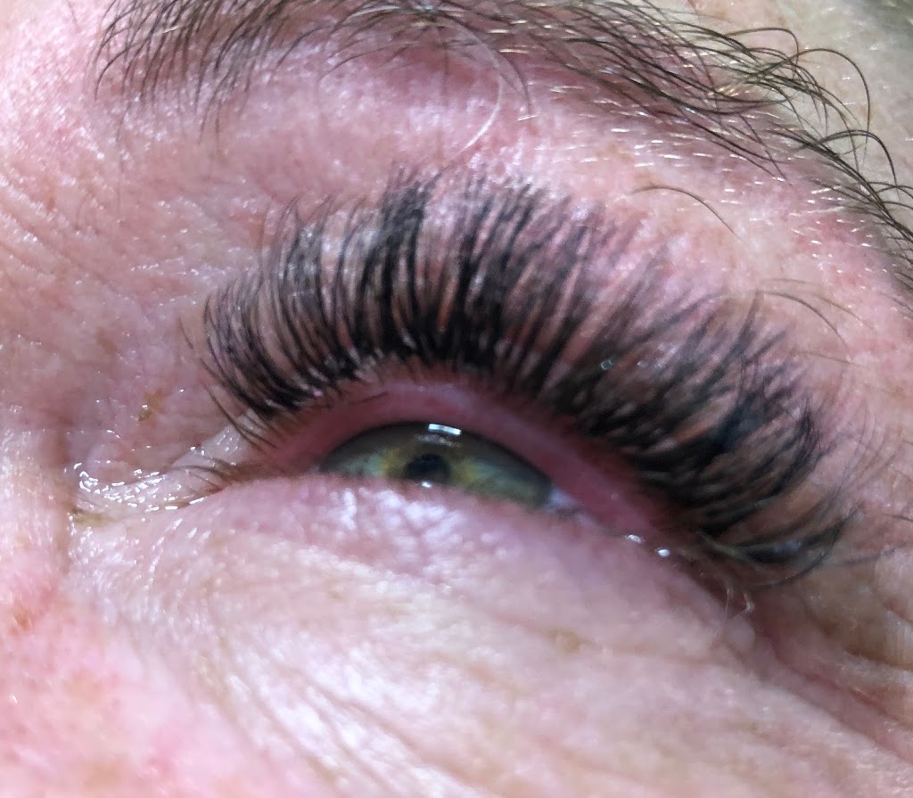 Fab-U-Lash | 7 Horsfield Dr, Barrie, ON L4N 7X6, Canada | Phone: (705) 305-5364