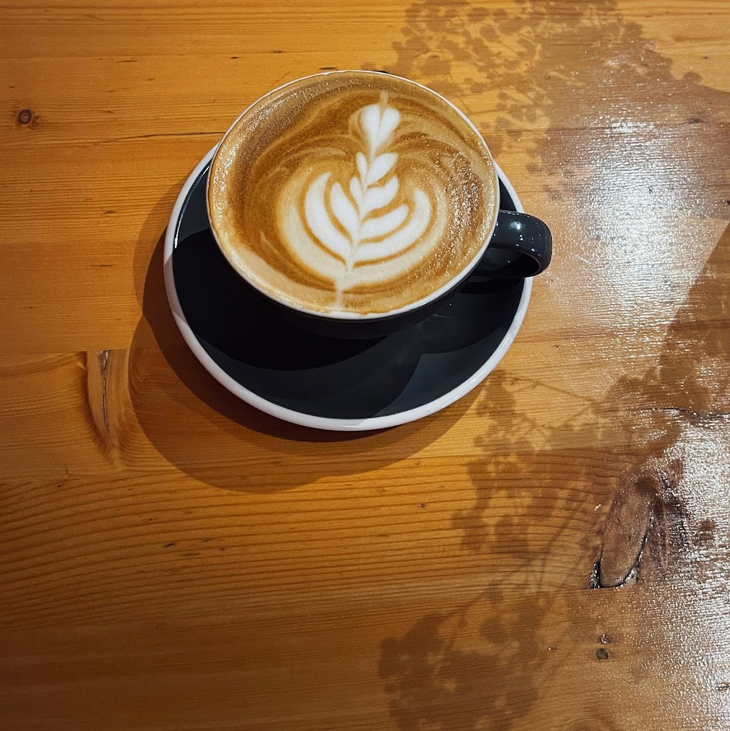 Café Pista | Quartier des Spectacles | 1587 Boul. Saint-Laurent, Montréal, QC H2X 2S9, Canada | Phone: (438) 384-1444