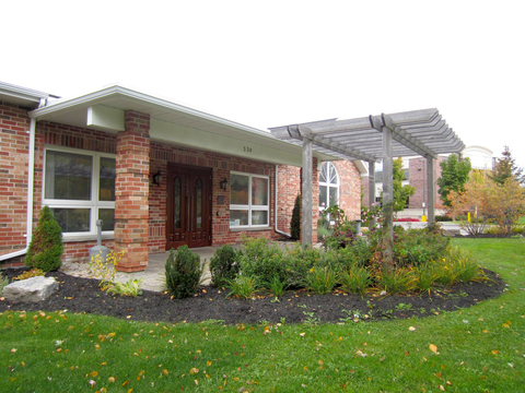 Thompson Funeral Home | 530 Industrial Pkwy S, Aurora, ON L4G 6W8, Canada | Phone: (905) 727-5421