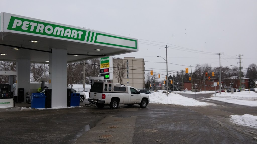 Esso Highland | 125 Highland Rd E, Kitchener, ON N2M 3V8, Canada | Phone: (519) 742-8180