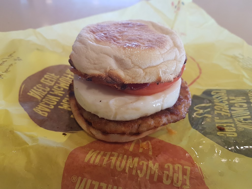 McDonalds | 15 Reenders Dr, Winnipeg, MB R2C 5K5, Canada | Phone: (204) 949-3221