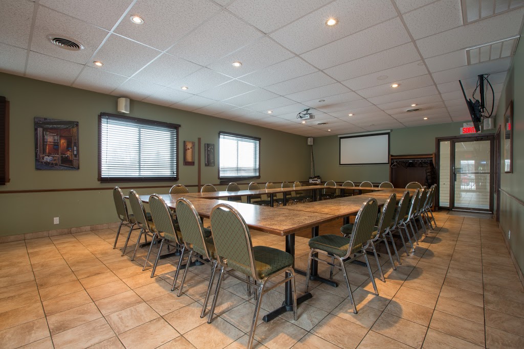 Restaurant La Place | 20 St Jacques S, Coaticook, QC J1A 2N7, Canada | Phone: (819) 849-6123