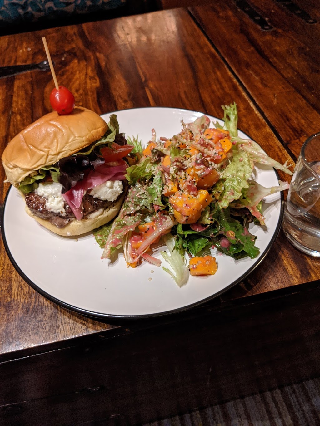 O Cafe and Bistro | 500 Oswego St, Victoria, BC V8V 4Z2, Canada | Phone: (250) 940-7500