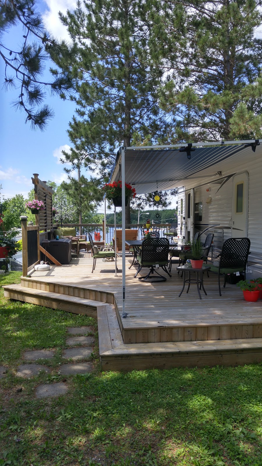 Villa Du Campeur Des Trois Lac | 227 Rue Larochelle, Asbestos, QC J1T 3M7, Canada | Phone: (819) 879-5000