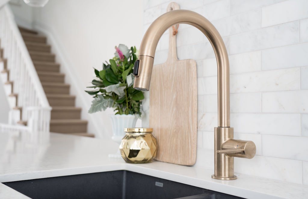 DV Kitchens and Bath | 2366 Wyecroft Rd d1-d2, Oakville, ON L6L 6M1, Canada | Phone: (905) 901-2214