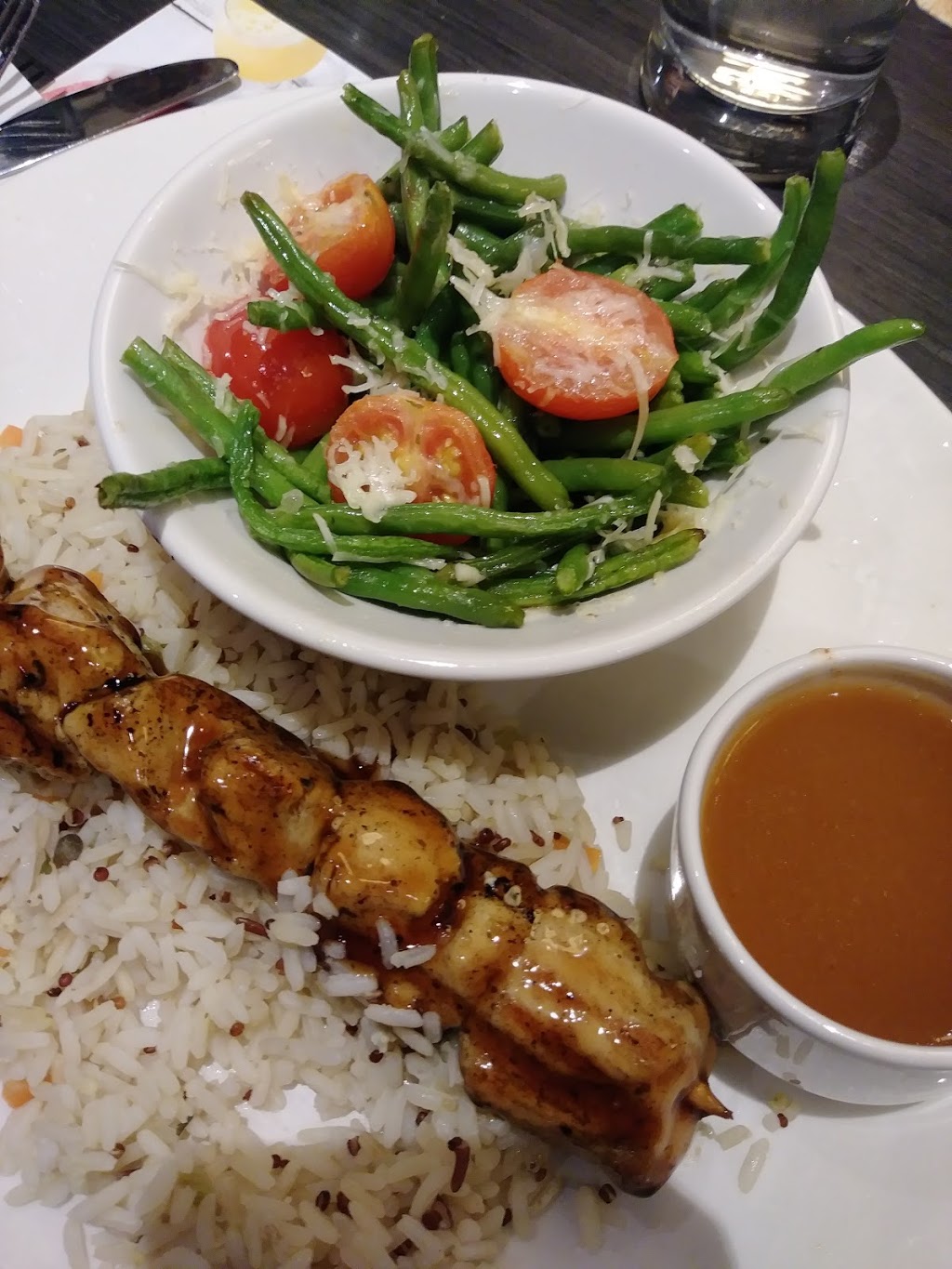 Rôtisserie St-Hubert | 3070 Rue King Ouest, Sherbrooke, QC J1L 1C9, Canada | Phone: (819) 563-5111