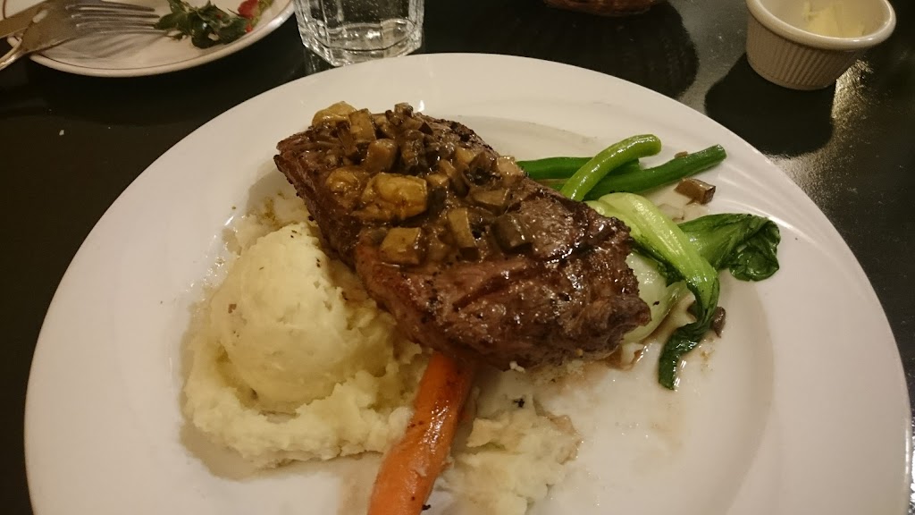 Upper Crust | 10909 86 Ave NW, Edmonton, AB T6G 0W8, Canada | Phone: (780) 758-5599