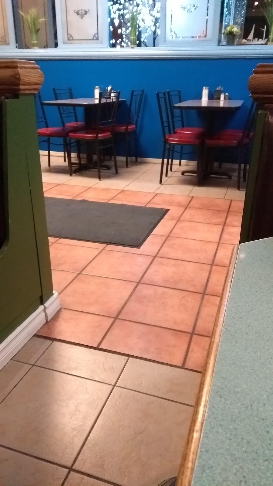 Manies Pizza and grill | 1064 South, 1064 Trans-Canada Hwy, Cache Creek, BC V0K 1H0, Canada | Phone: (250) 457-9991