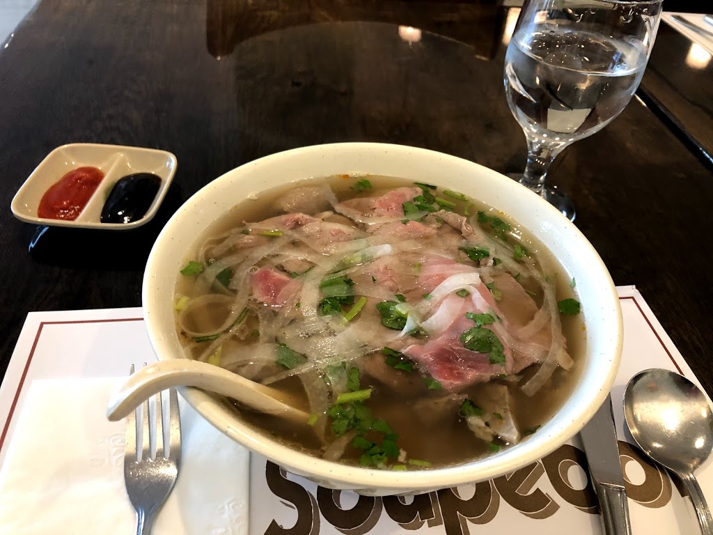 Soupebol | 1866 Boulevard des Sources, Pointe-Claire, QC H9R 5B1, Canada | Phone: (514) 426-1688