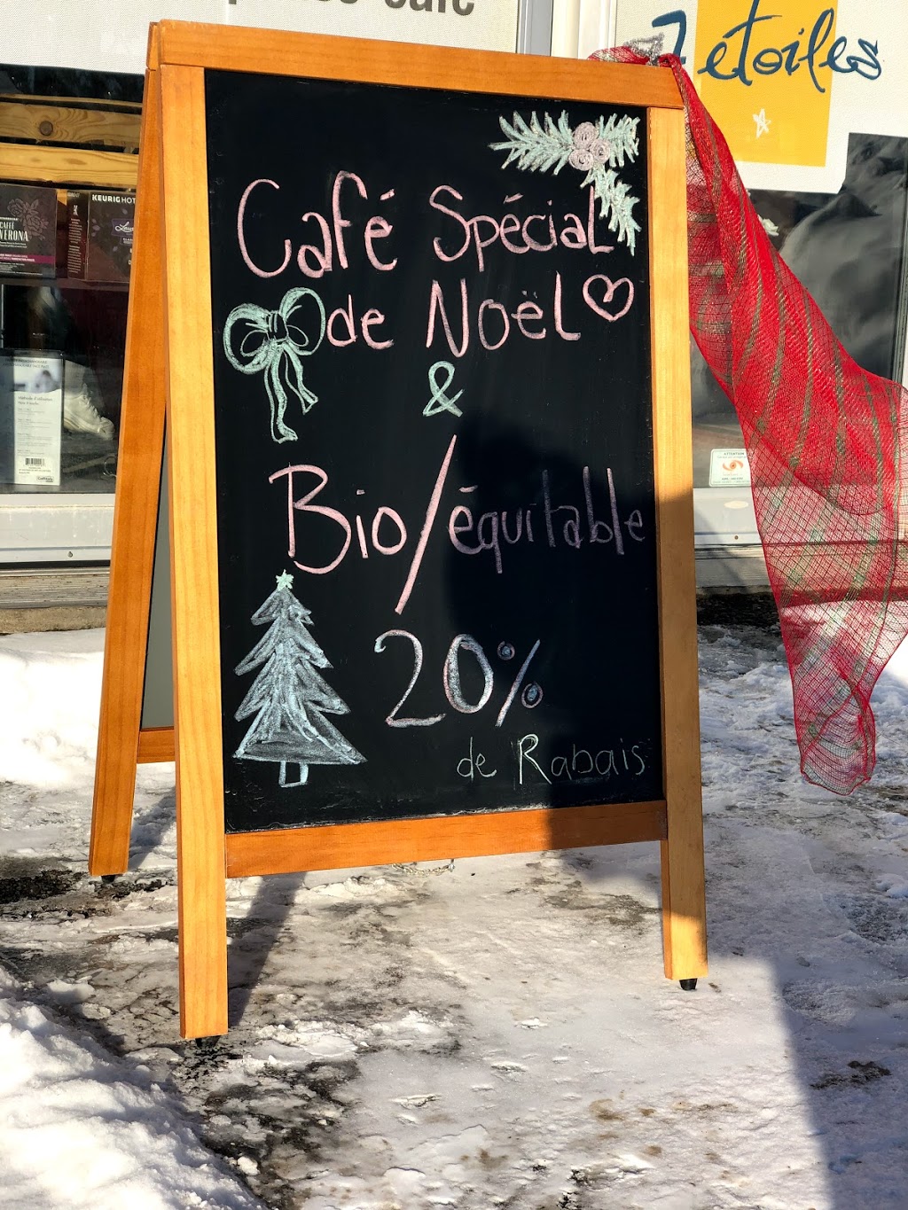 Pause Café 7 Étoiles | 2661 Boulevard Louis-XIV, Québec, QC G1C 1C7, Canada | Phone: (418) 626-0857