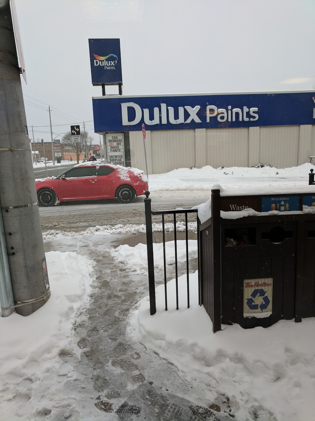 Dulux Paints | 1556 Main St W, Hamilton, ON L8S 1E7, Canada | Phone: (905) 523-8833