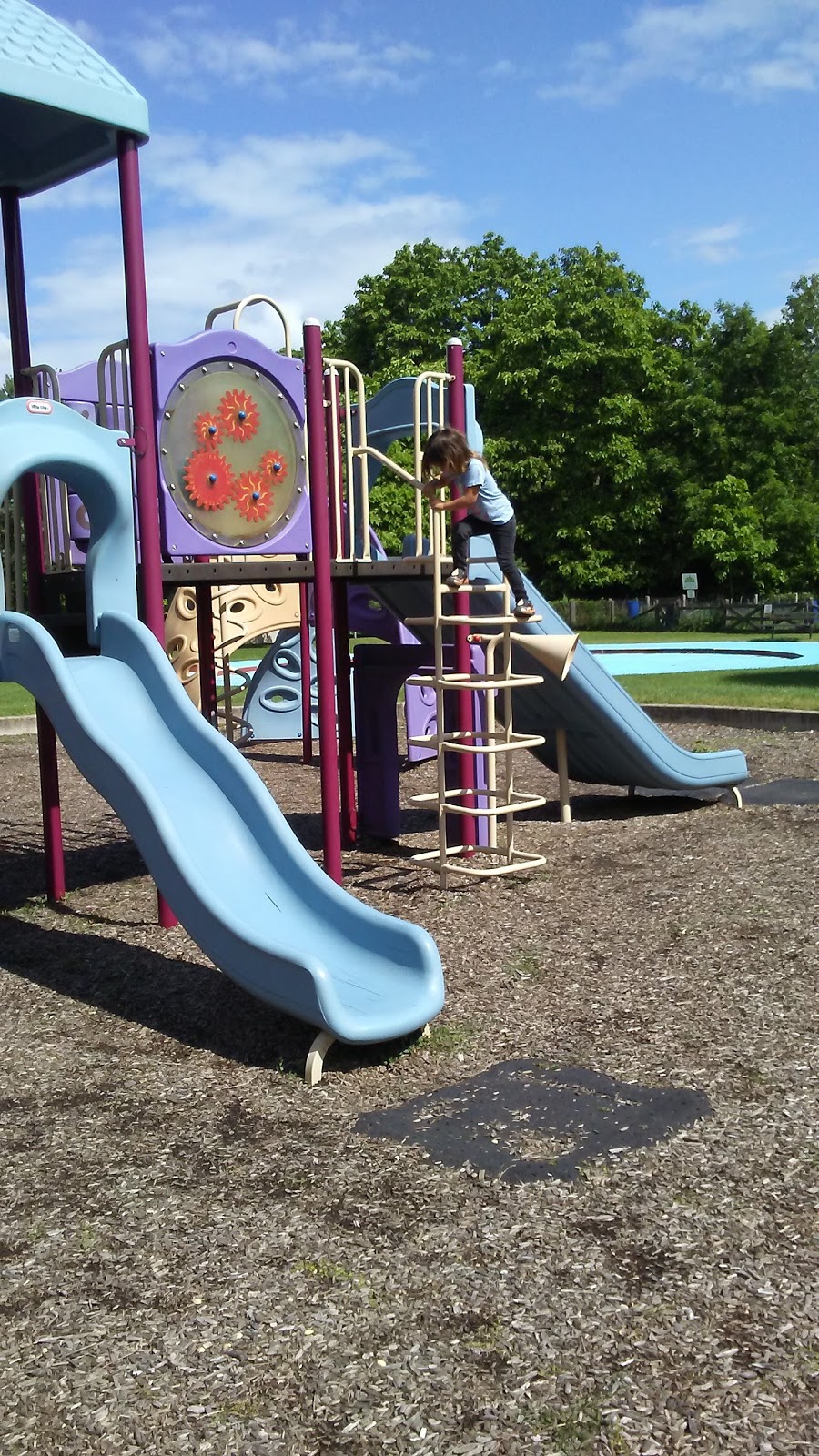 University Heights Park | 290 Trott Dr, London, ON N6G 1B5, Canada