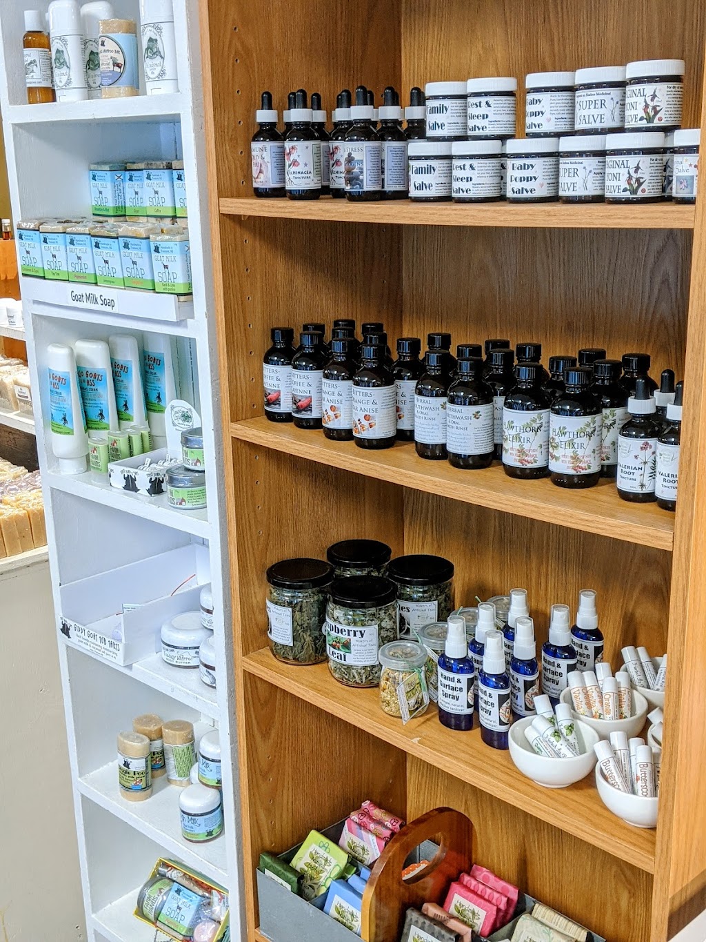 WFM Farm & Art Market Store | 24 Elm Ave, Wolfville, NS B4P 1Z9, Canada | Phone: (902) 697-3344