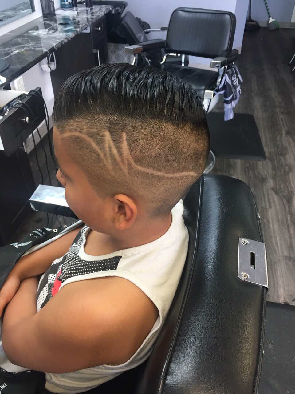 Douglasdale Barber Shop | 40 Douglas Woods Dr SE, Calgary, AB T2Z 1K2, Canada | Phone: (403) 454-4141
