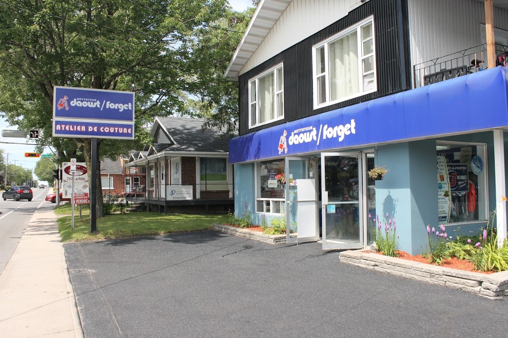 Nettoyeur Daoust-Forget | 199 Boul. des Bois-Francs N, Victoriaville, QC G6P 9C3, Canada | Phone: (819) 752-4519