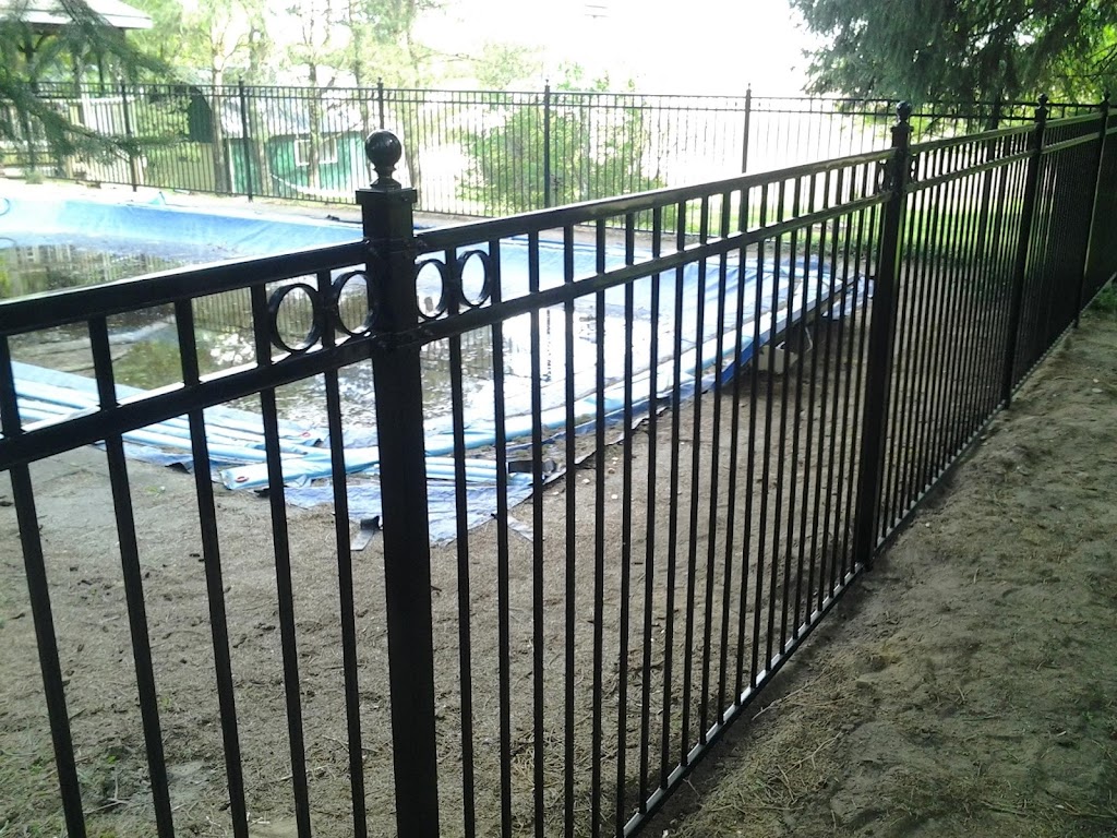 Flawless Fence & Deck | 751 Grosvenor St, Woodstock, ON N4S 5G5, Canada | Phone: (519) 537-2954