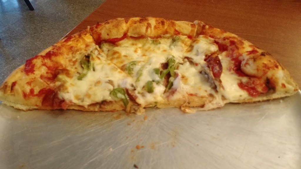 Restaurant Cals Pizza | 6193 Boulevard Labelle, Val-Morin, QC J0T 2R0, Canada | Phone: (819) 322-6421