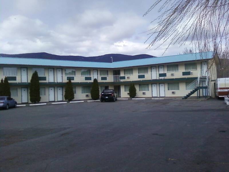 Cache Creek Motor Inn | 1209 Trans-Canada Hwy, Cache Creek, BC V0K 1H0, Canada | Phone: (250) 457-9144