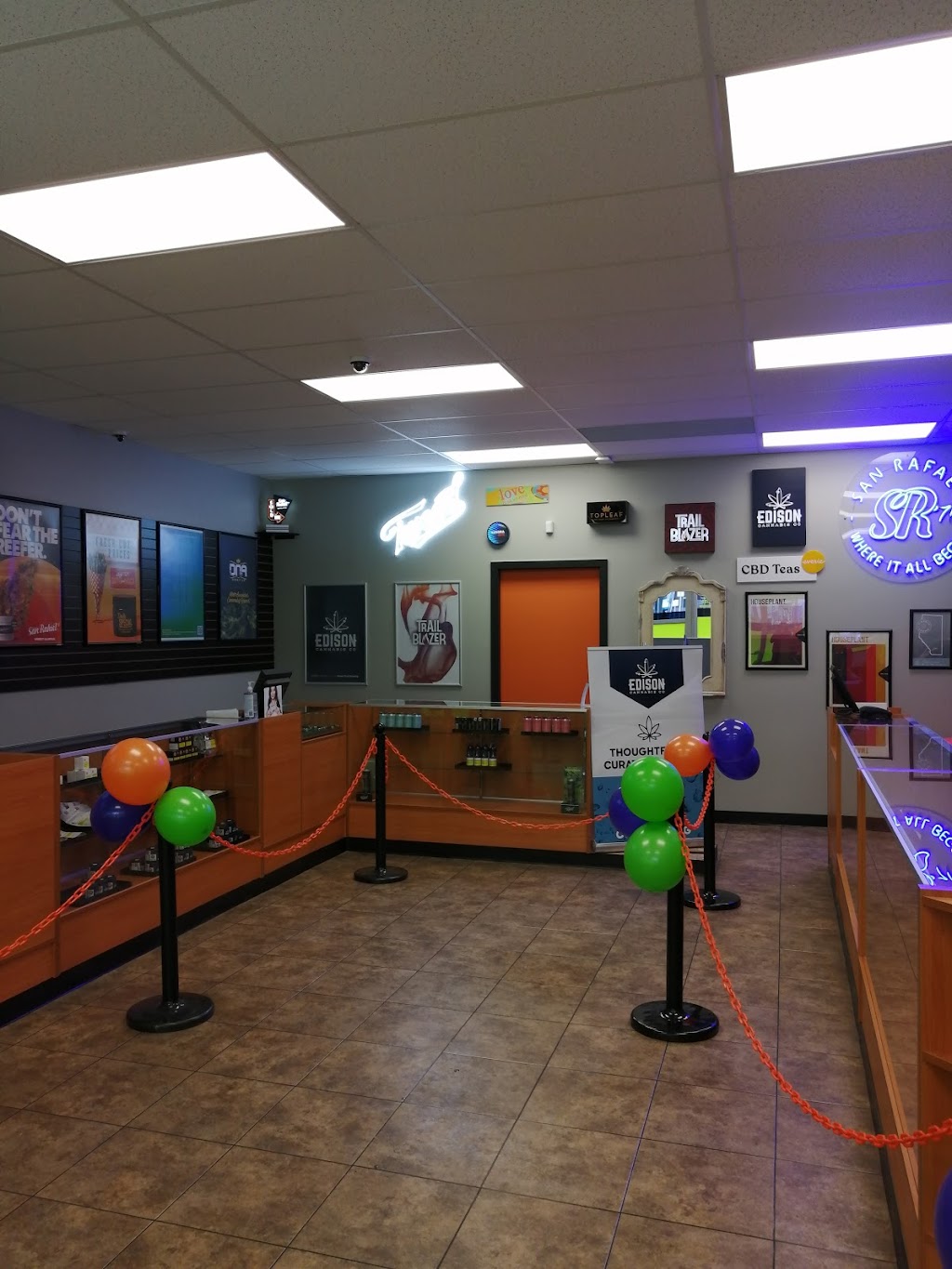 Mind-Full The Cannabis Store 118th | 10430 118 Ave NW, Edmonton, AB T5G 0P7, Canada | Phone: (780) 705-3250