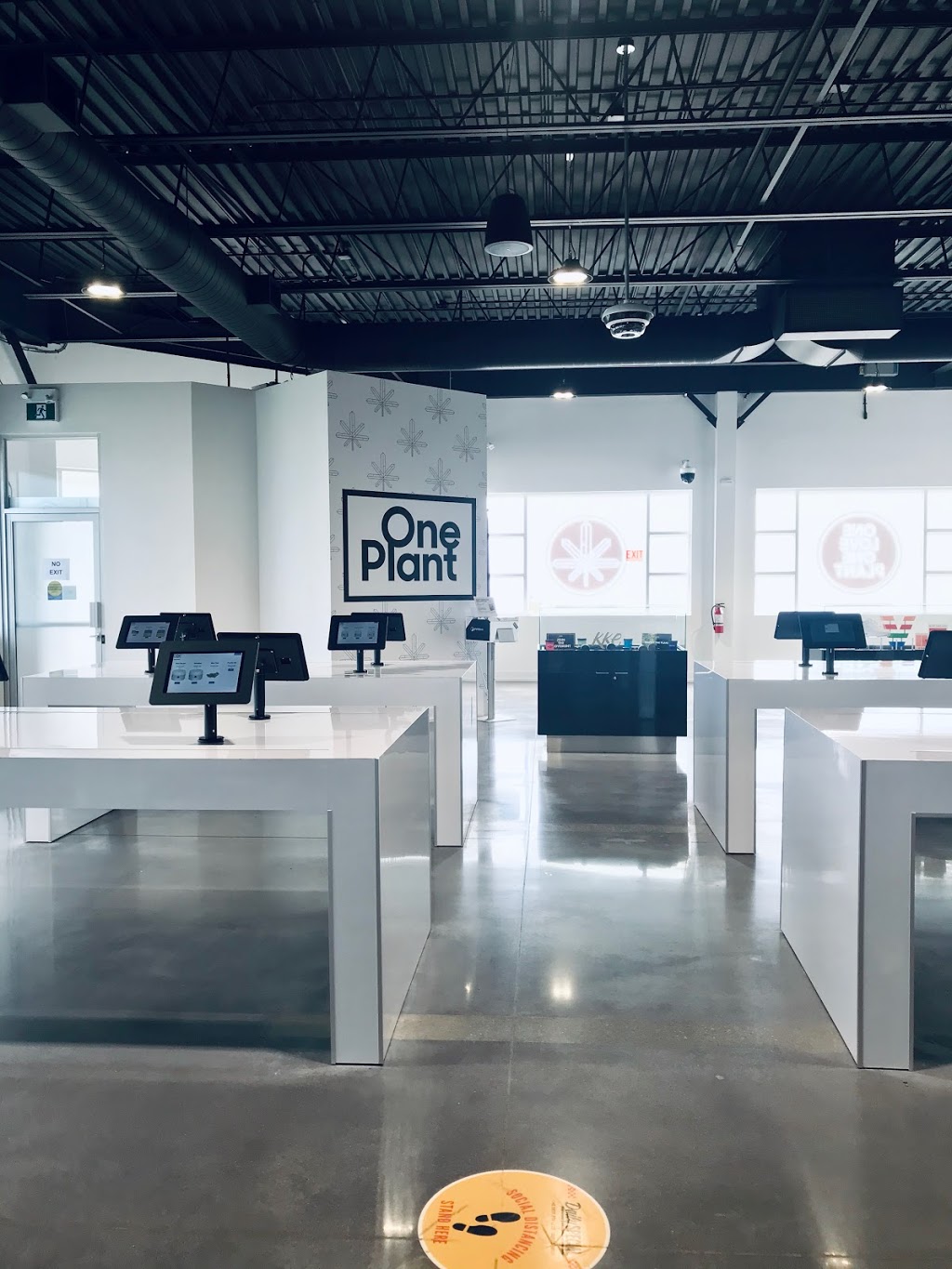 One Plant Cannabis Dispensary - Barrie (Essa Road) | 231 Essa Rd, Barrie, ON L4N 6B7, Canada | Phone: (705) 252-1768