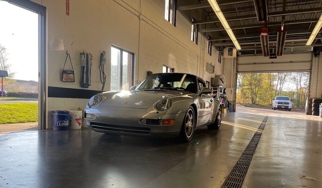 Standard Auto Glass | 429 Wharncliffe Rd S, London, ON N6J 2M6, Canada | Phone: (519) 649-4527