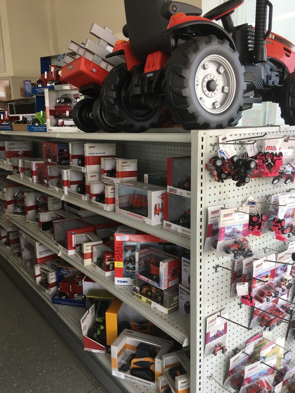Les Equipements Adrien Phaneuf Inc (Case IH) | 925 Rue Notre Dame E, Victoriaville, QC G6P 4B8, Canada | Phone: (819) 752-2594