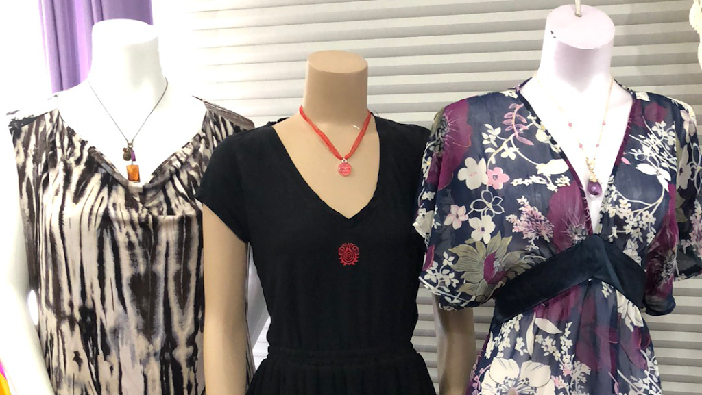 Friperie La Défroque | 5993 Rue Morin, Val-Morin, QC J0T 2R0, Canada | Phone: (438) 885-7071
