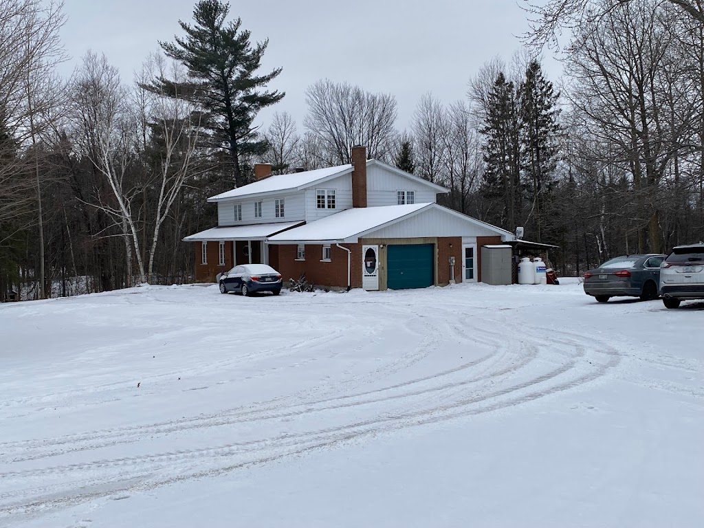 Buttermilk Creek Farm Cobden | 1882 Kohlsmith Rd, Cobden, ON K0J 1K0, Canada | Phone: (613) 401-7664